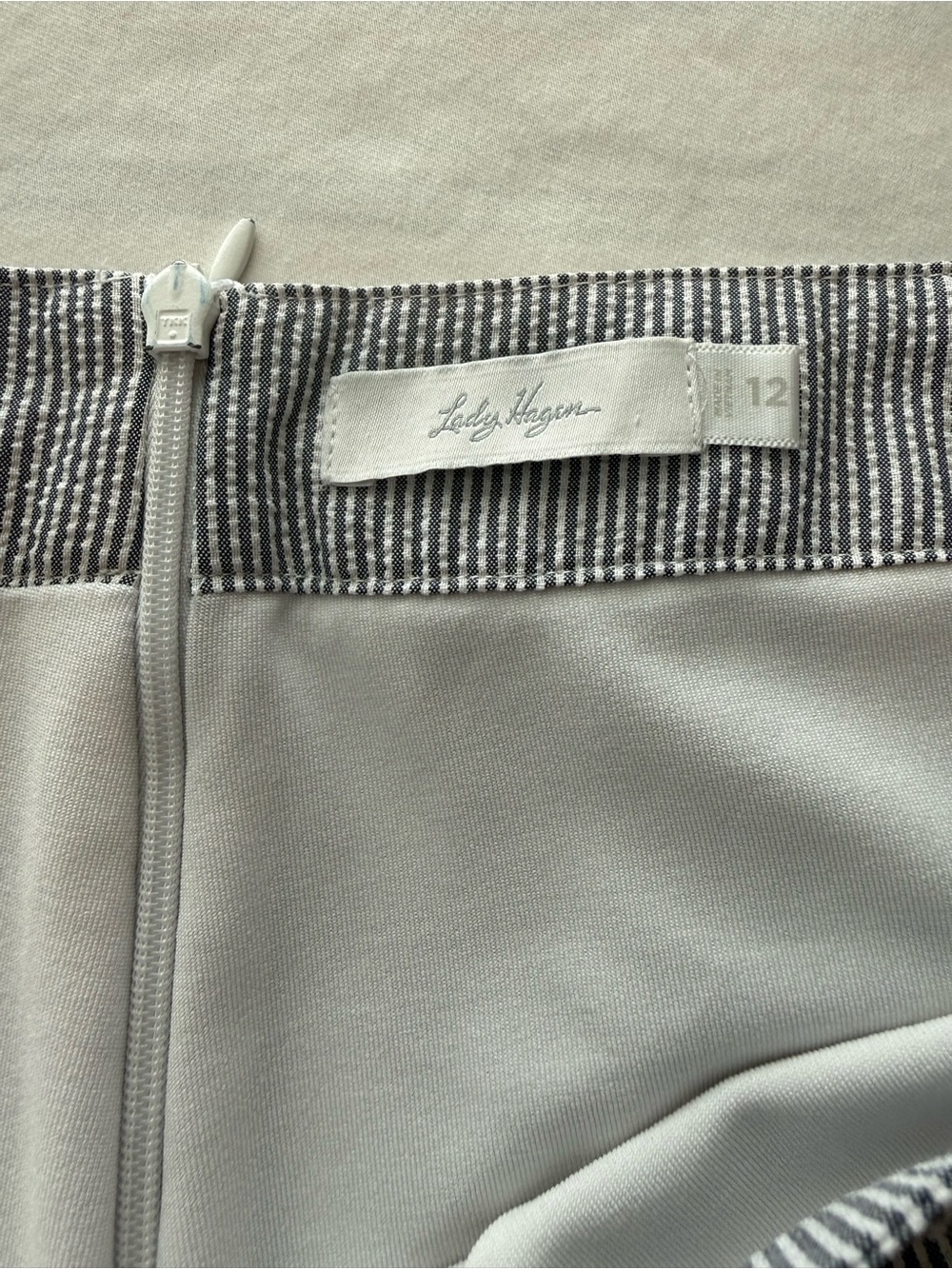 Lady Hagen Skort Pinstripe Size 12 Pickleball Golf Tennis - Picture 13 of 15